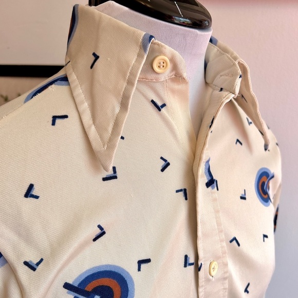 Vintage 1970s Dagger Collar Disco Shirt – Geometric Print Nylon - Picture 7 of 10